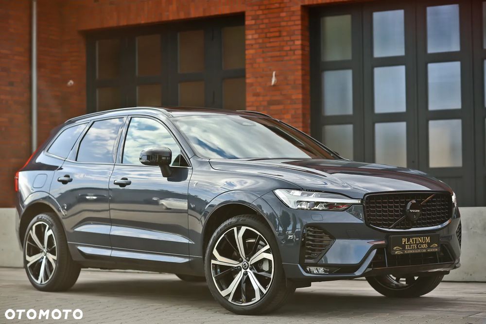 Volvo XC 60 B4 D AWD Ultimate Dark - 4