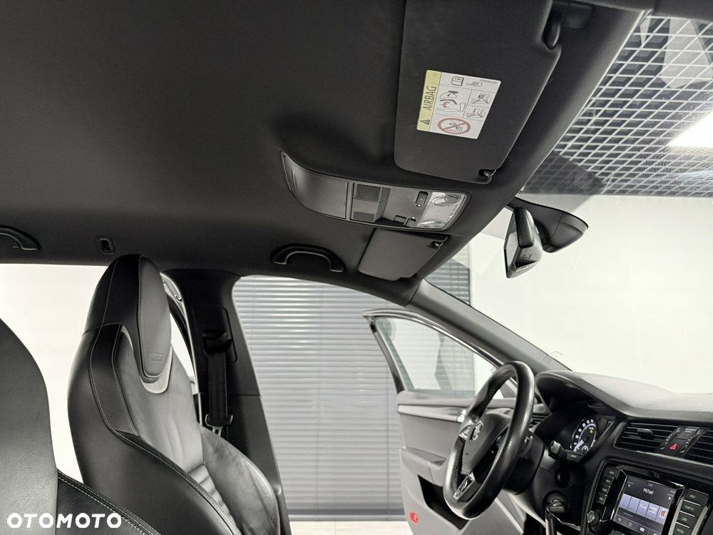 Skoda Octavia 2.0 TDI RS DSG - 28