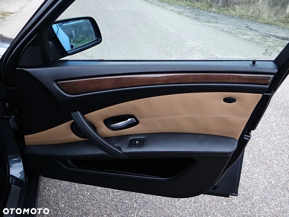 BMW Seria 5 525d Edition Lifestyle - 27