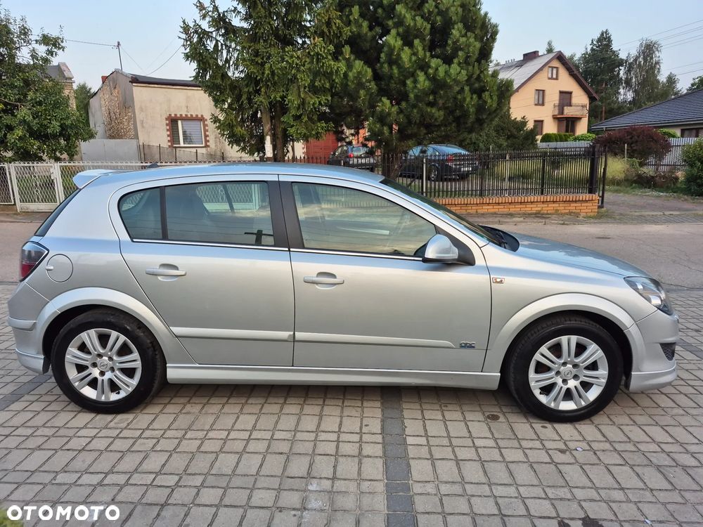 Opel Astra 1.6 Cosmo - 8