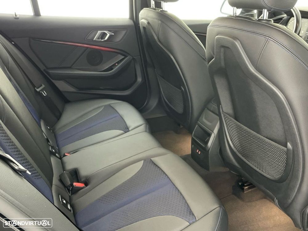 BMW 118 i Pack Desportivo M Auto - 23