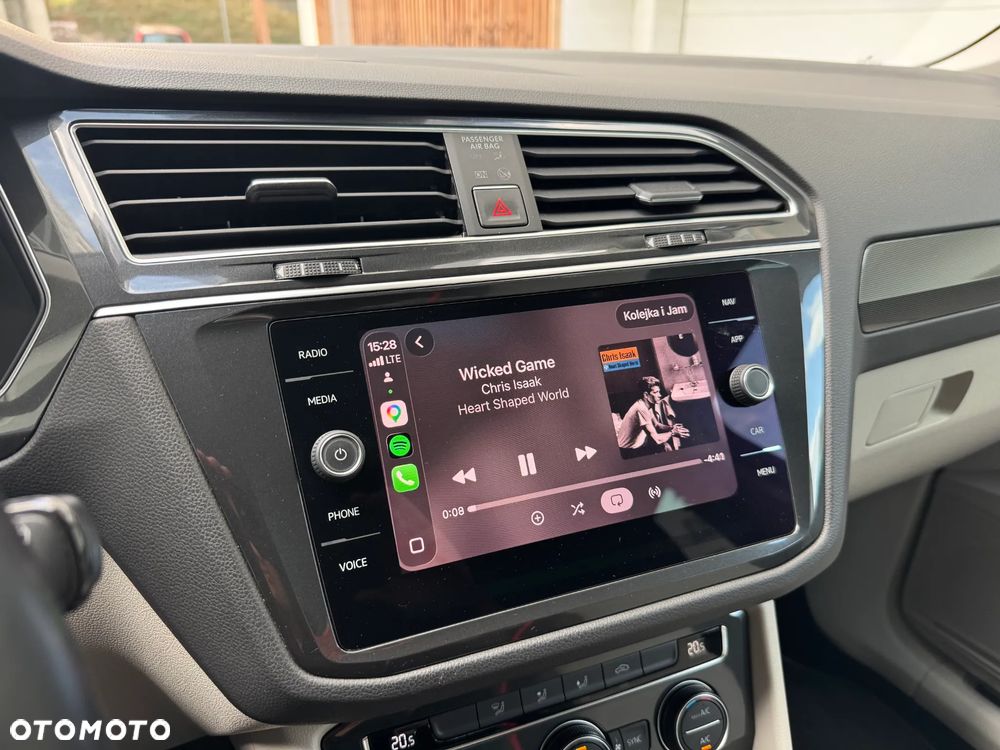 Volkswagen Tiguan - 23