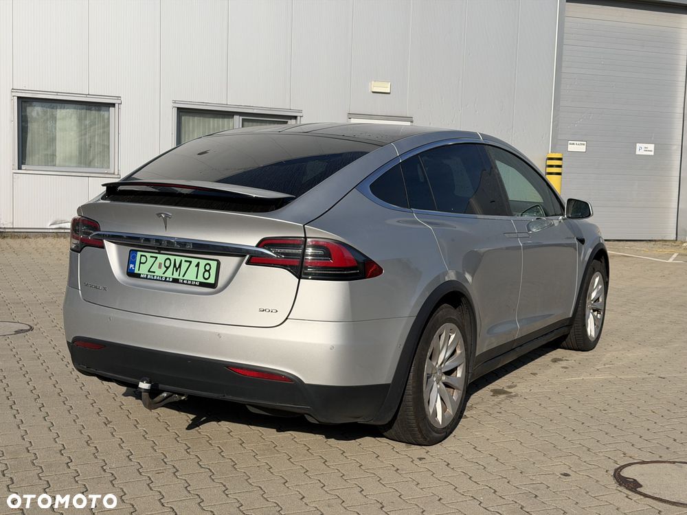 Tesla Model X Long Range Plus - 9