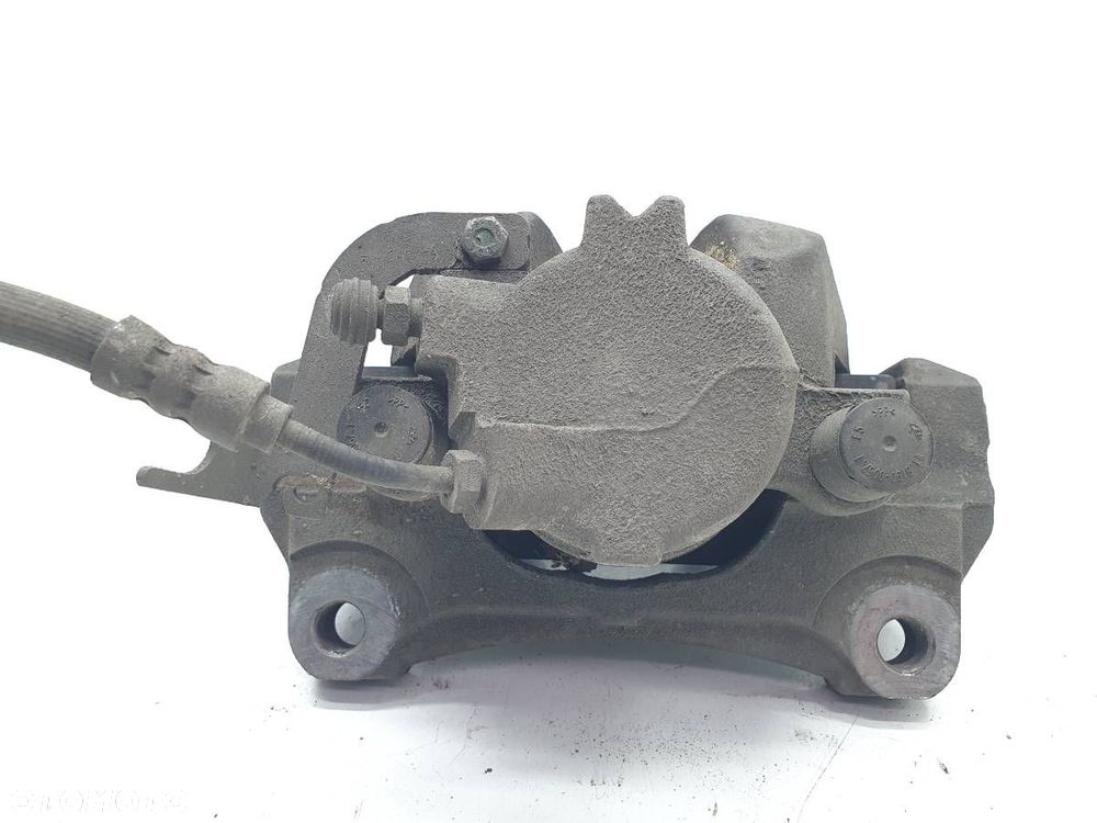 ZACISK HAMULEC PRZÓD PRAWY AUDI A4 B9 2.0 TDI 8W06BQ - 6