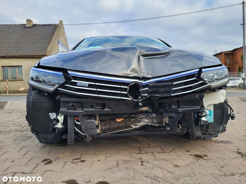 Volkswagen Passat - 24