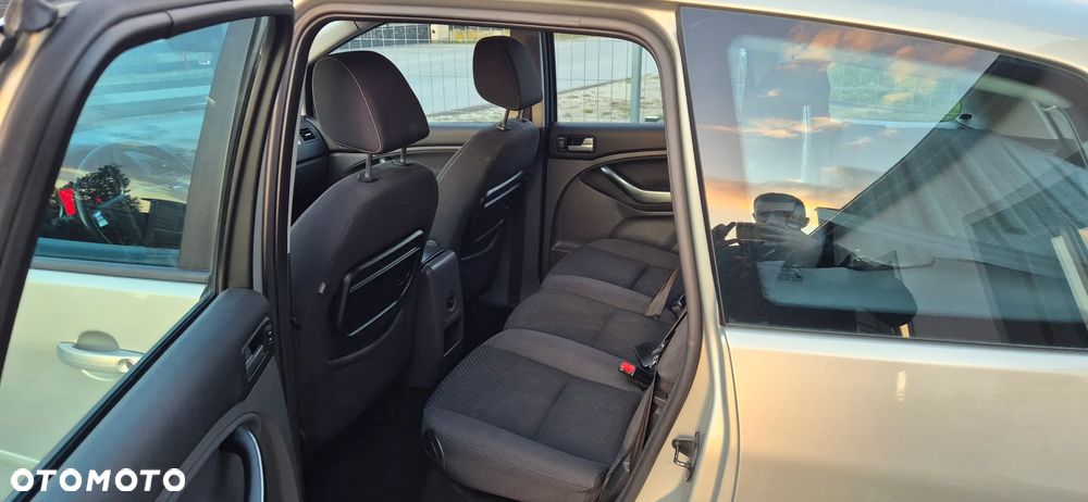 Ford C-MAX 1.8 Titanium - 9