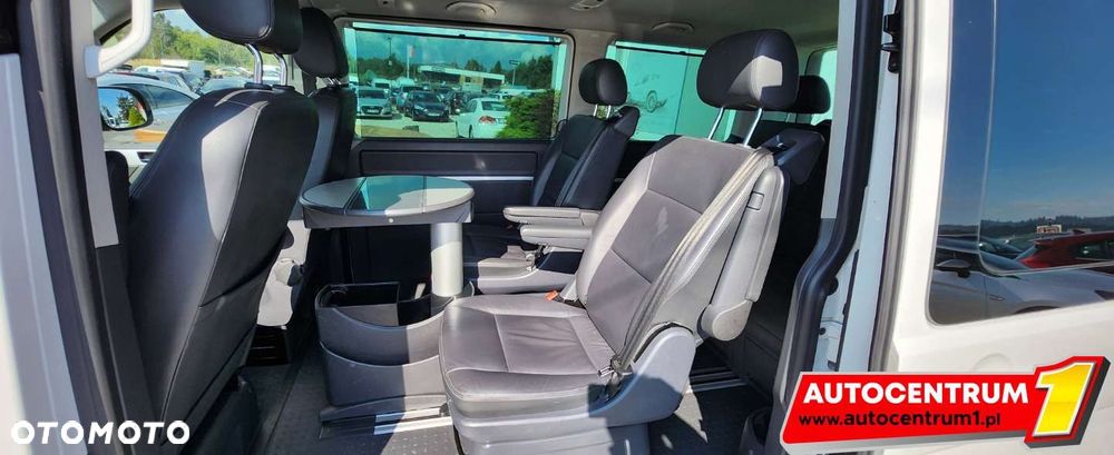 Volkswagen Multivan - 24