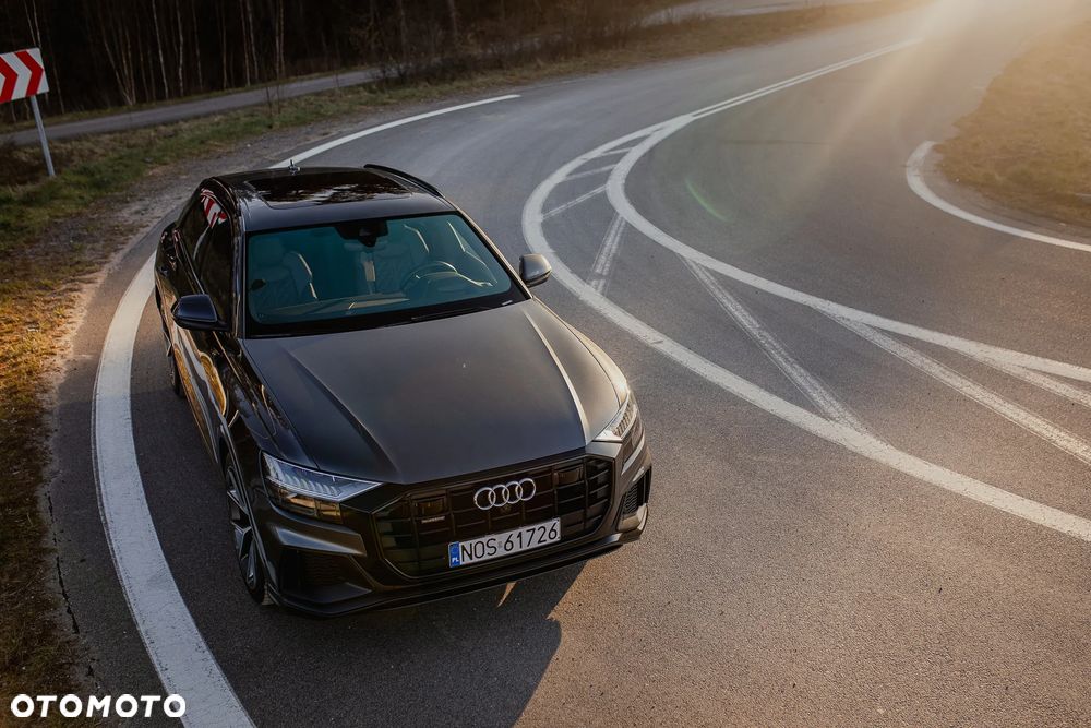 Audi Q8 - 8