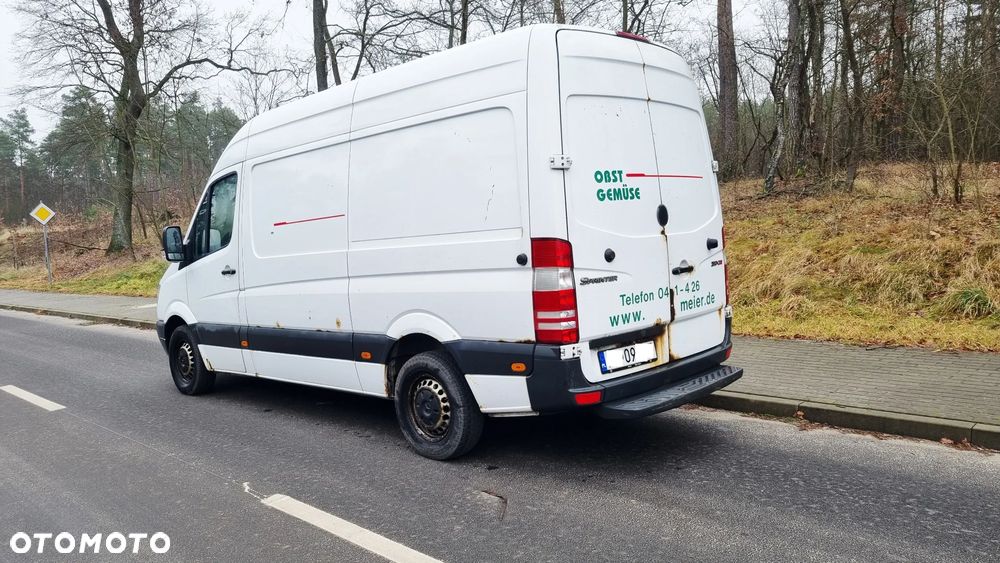 Mercedes-Benz Sprinter - 4
