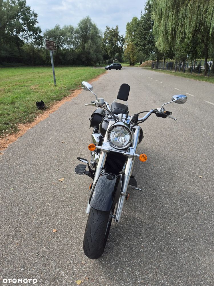 Suzuki VL 800 Volusia