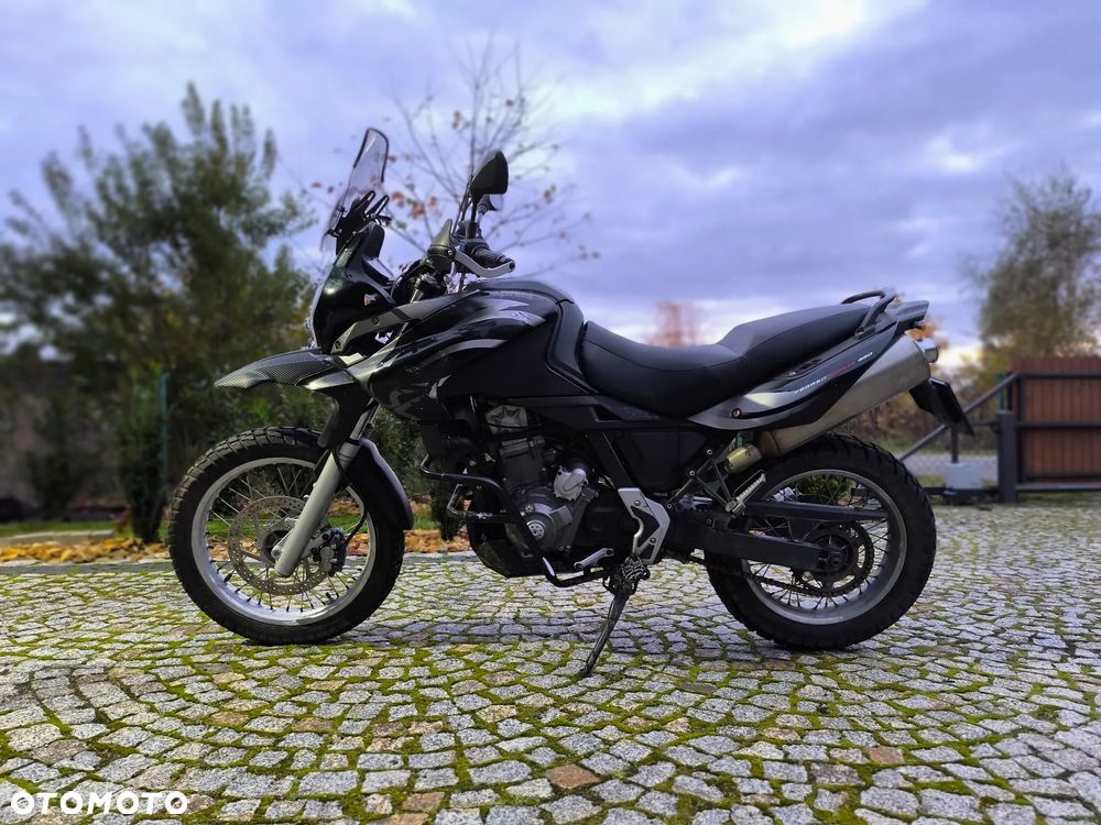 Aprilia Pegaso - 1