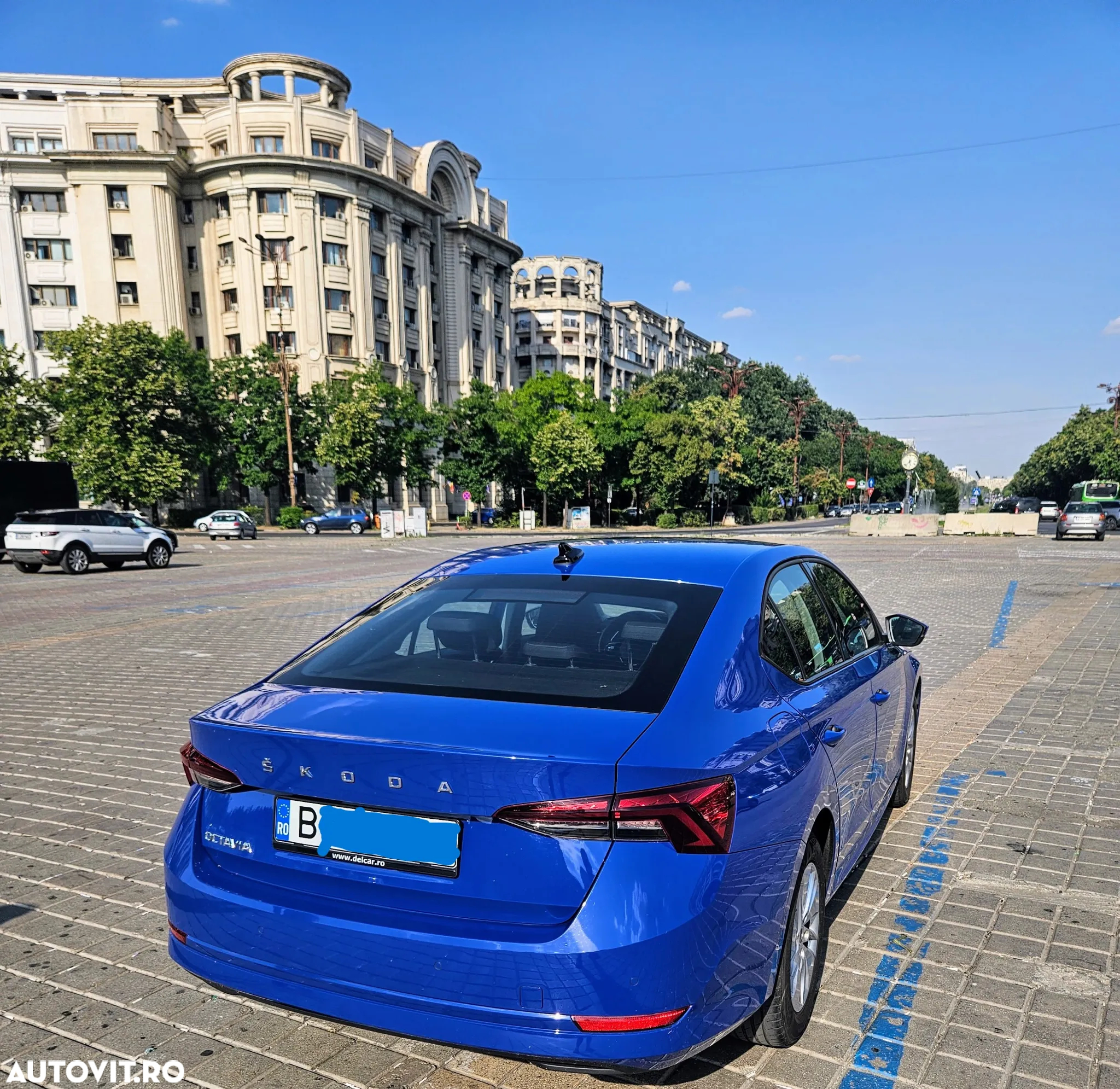 Skoda Octavia 2.0 TDI DSG Ambition - 11