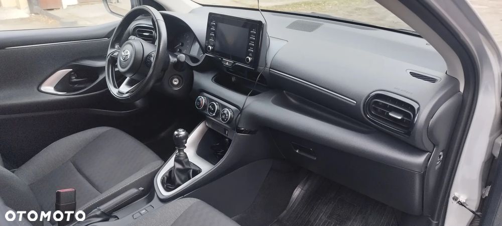 Toyota Yaris 1.5 Comfort - 26