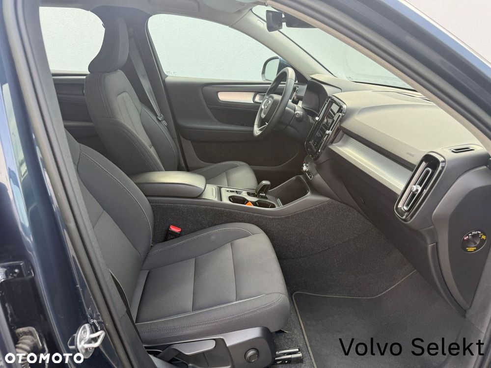 Volvo XC 40 - 25
