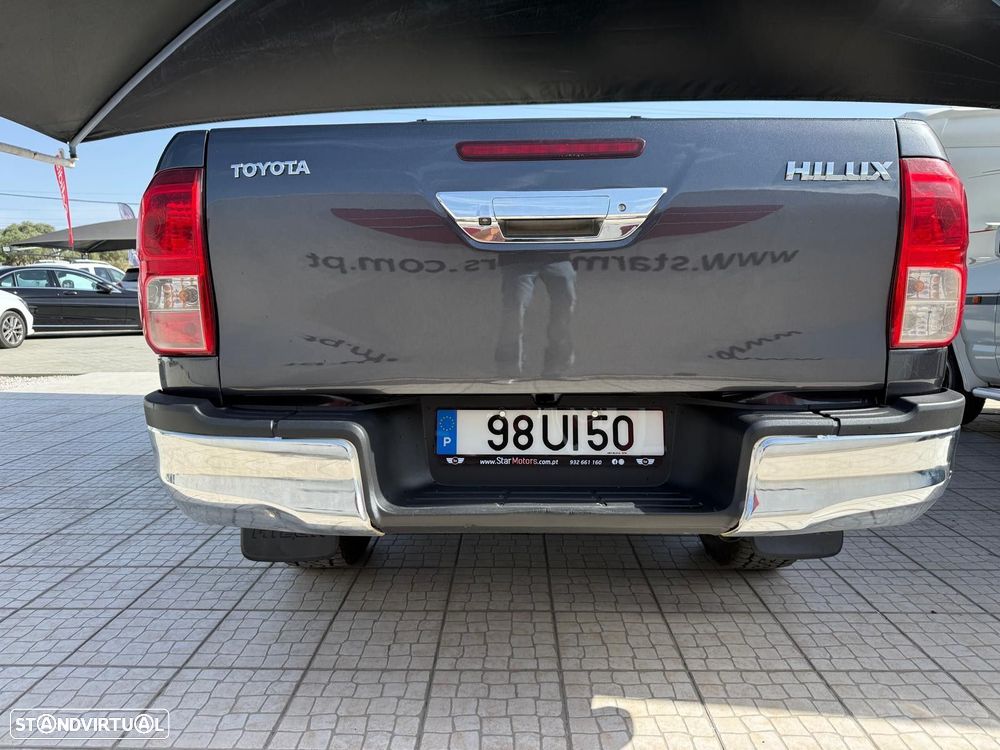 Toyota Hilux - 8