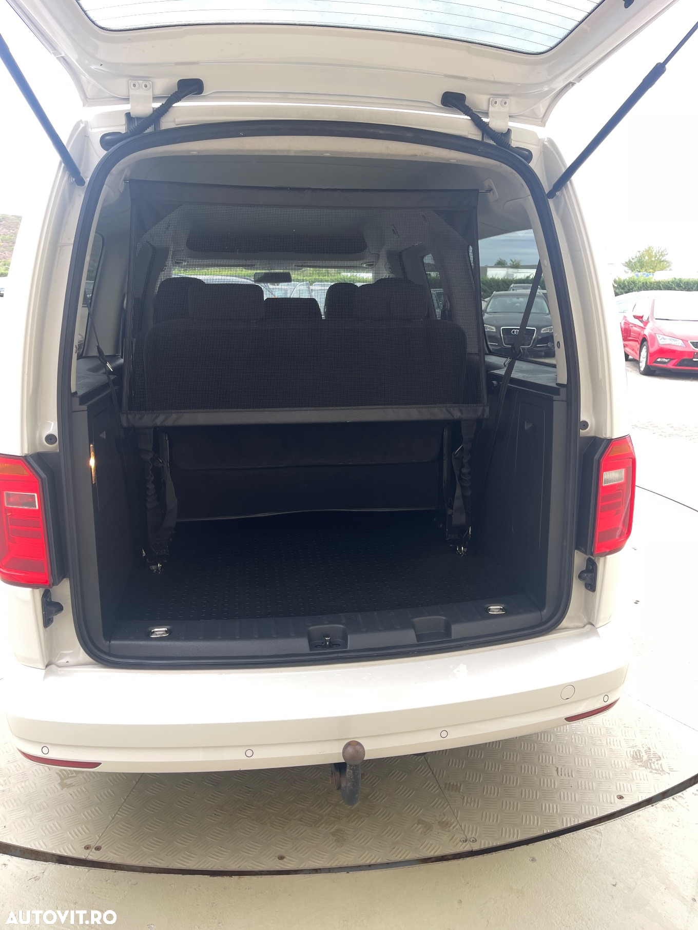 Volkswagen Caddy 2.0 TDI (7-Si.) Maxi Trendline - 26