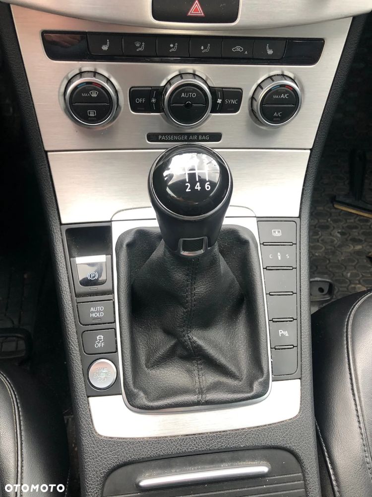 Volkswagen Passat 2.0 TSI Highline - 13