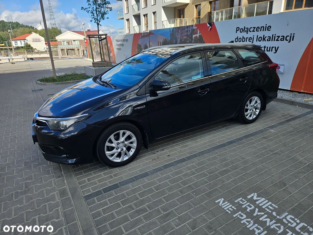 Toyota Auris Hybrid 135 Premium - 1