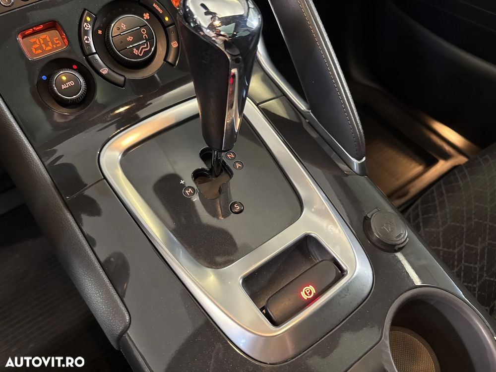 Peugeot 3008 - 18