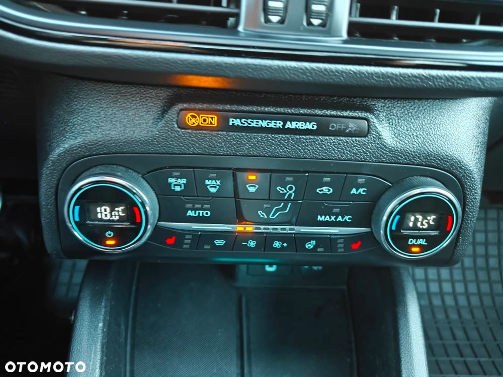 Ford Focus 1.5 EcoBlue Start-Stopp-System ST-LINE - 13