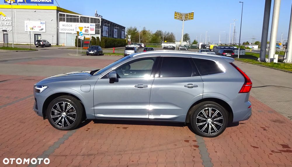 Volvo XC 60 T8 Plug-In Hybrid AWD Ultra Dark - 4