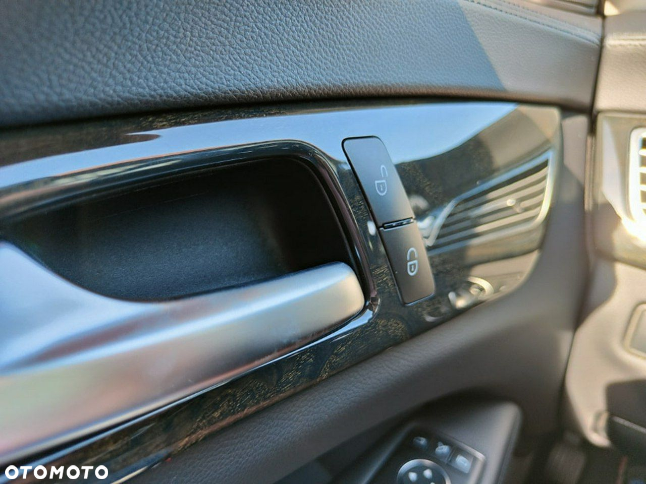 Mercedes-Benz CLS - 13
