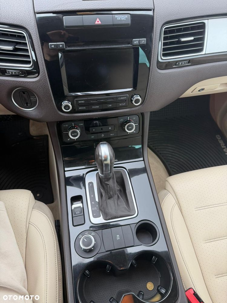 Volkswagen Touareg - 13