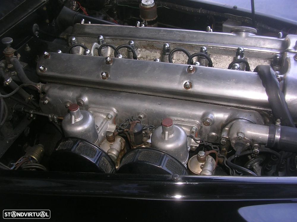 Jaguar XK - 18