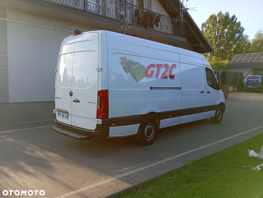 Mercedes-Benz Sprinter - 11