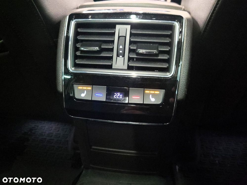 Skoda Superb 2.0 TDI 4x4 L&K DSG - 28