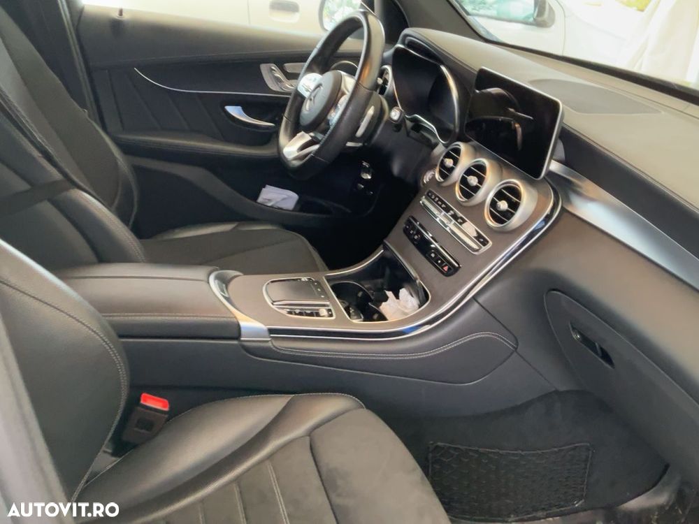Mercedes-Benz GLC 300 d 4MATIC 9G-TRONIC AMG Line - 7