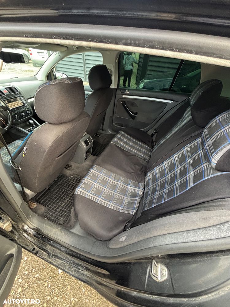 Volkswagen Golf 2.0 TDI Comfortline DSG - 19