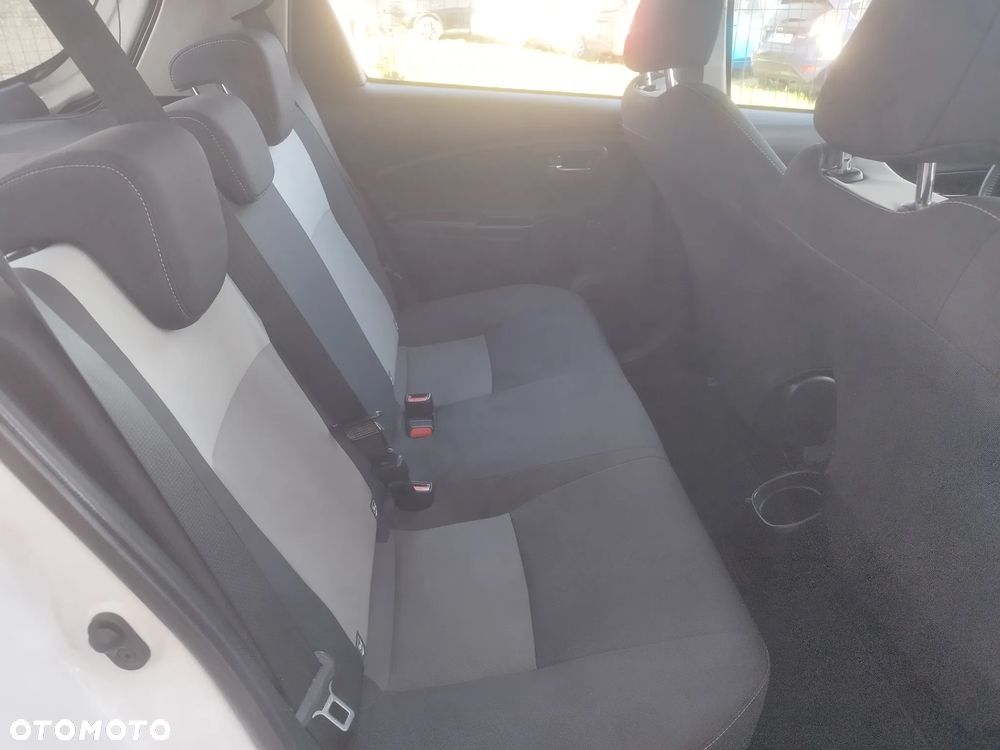 Toyota Yaris - 8