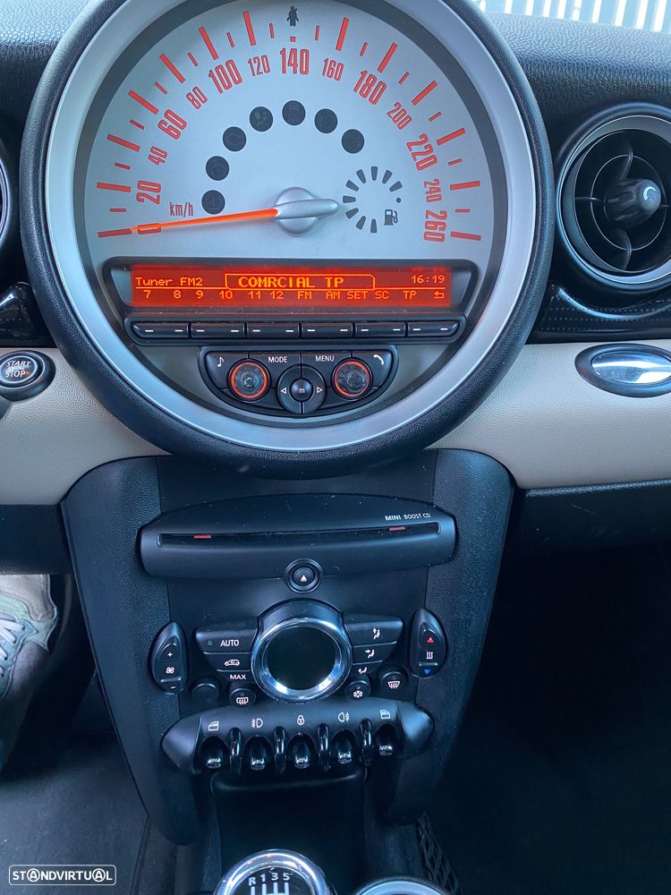 MINI 3 Portas One D - 12