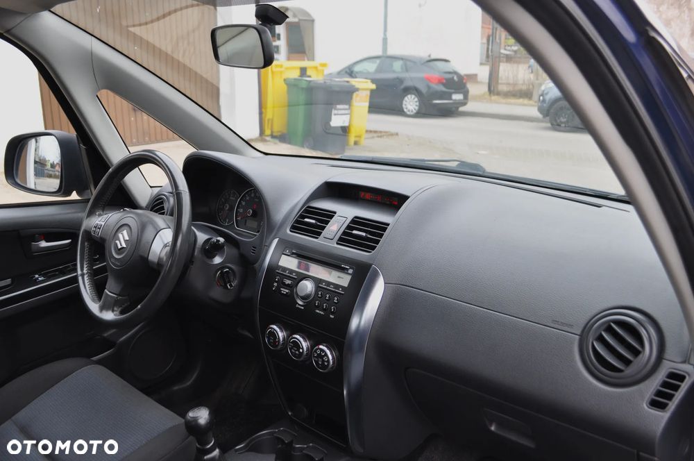 Suzuki SX4 1.6 VVT 4x2 Comfort - 18