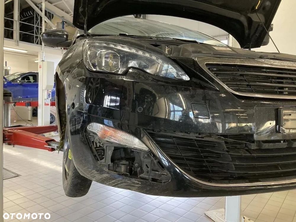 Peugeot 308 1.2 PureTech Allure S&S - 4