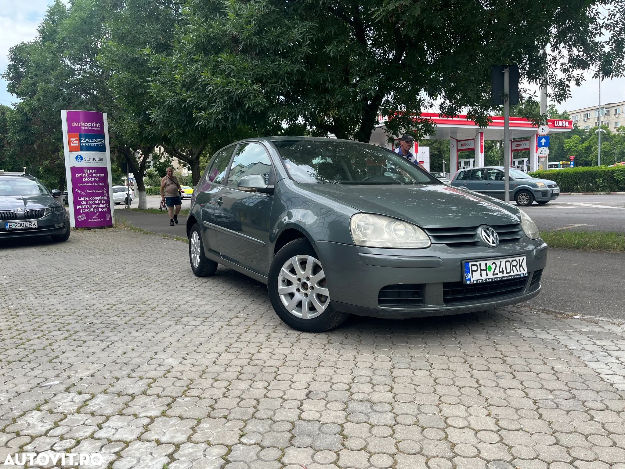 Volkswagen Golf 2.0 TDI Comfortline DSG - 1