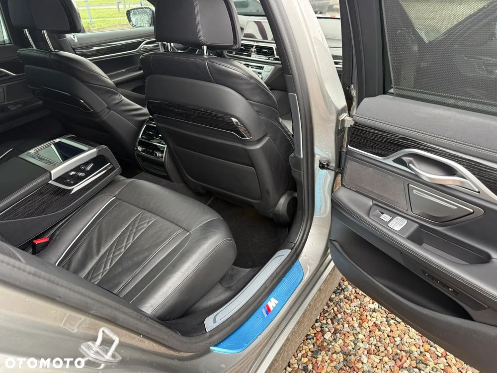 BMW Seria 7 - 14