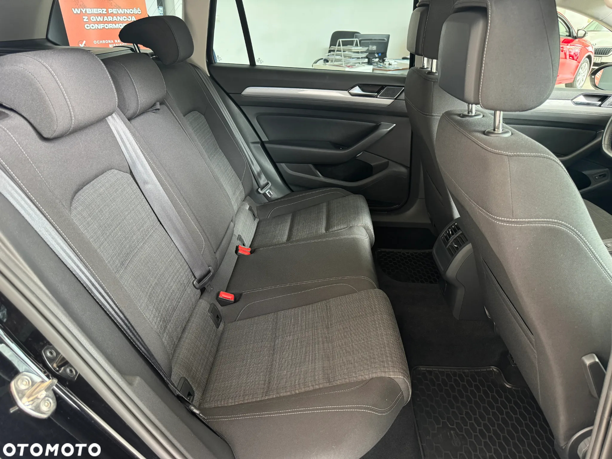 Volkswagen Passat 2.0 TSI Business DSG - 19
