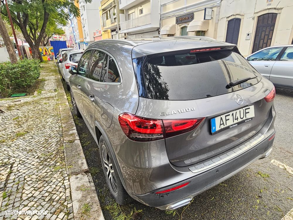 Mercedes-Benz GLA 180 d Progressive - 2