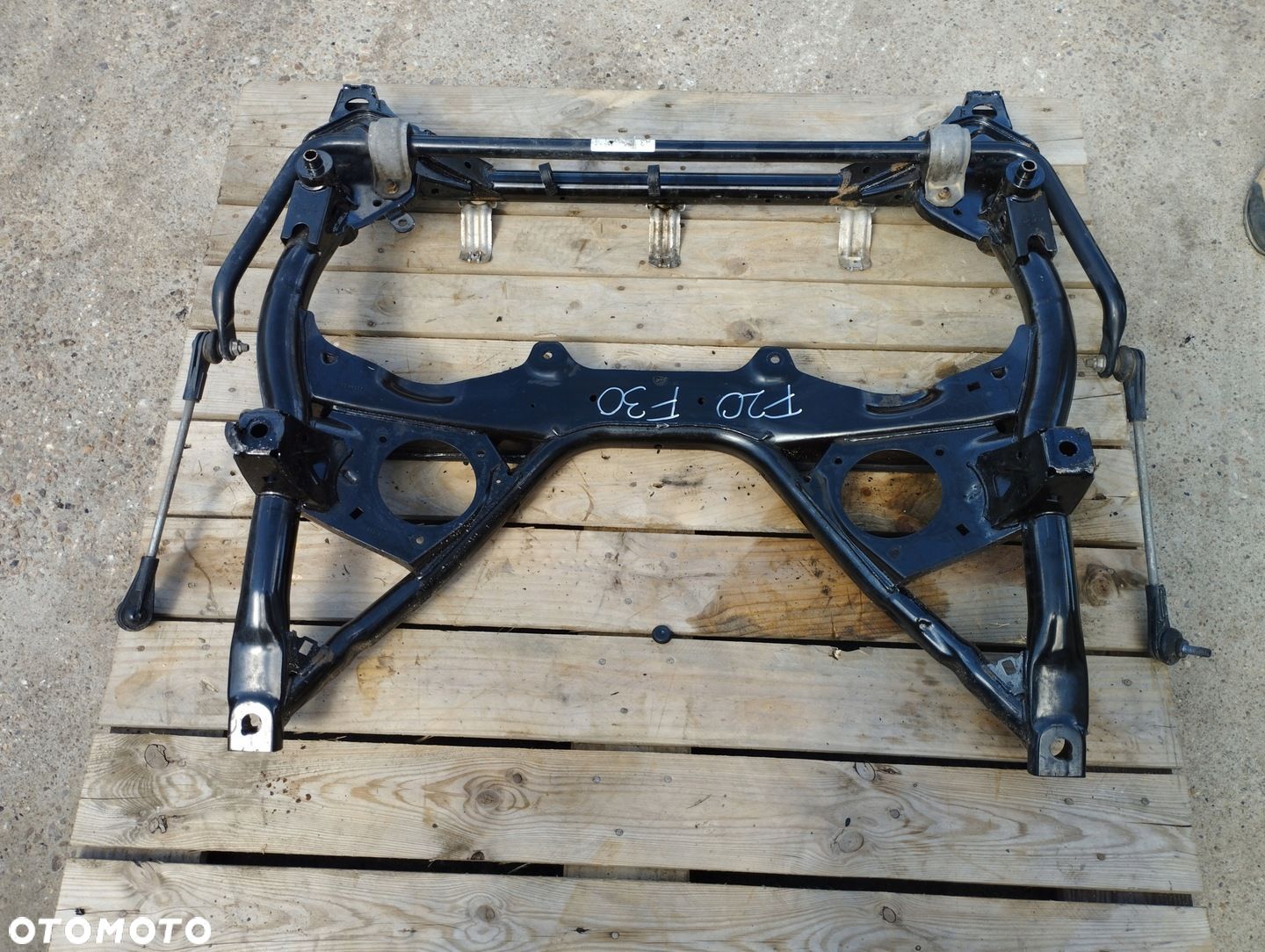 BMW F20 F21 F22 F30 F31 F32 WÓZEK KOŁYSKA - 1