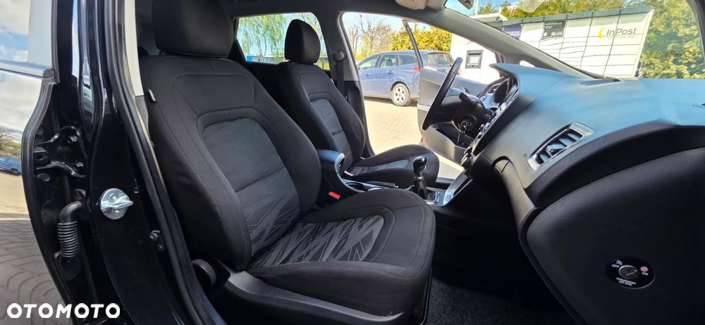 Kia Ceed 1.4 CVVT Dream-Team Edition - 31