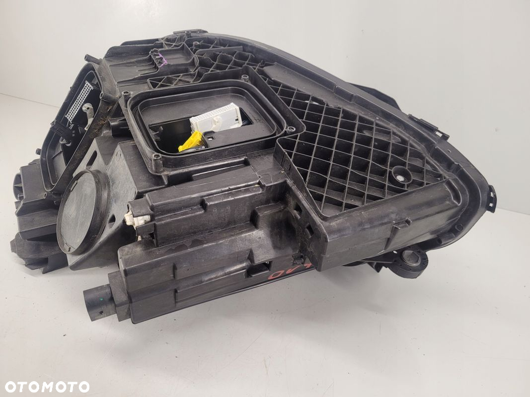 Mercedes E klasa 213 Multibeam LED prawy reflektor lampa przednia przód - 11