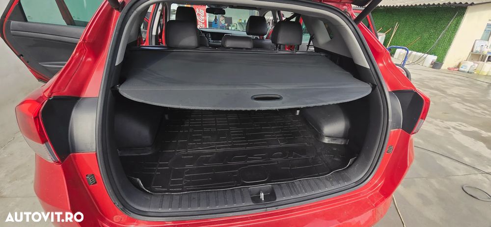 Hyundai Tucson 2.0 CRDI 4WD 6AT Luxury Pack+ - 33