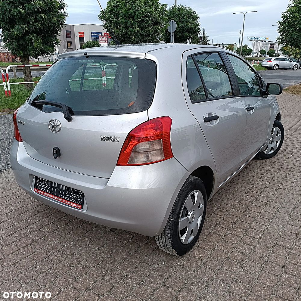 Toyota Yaris - 3