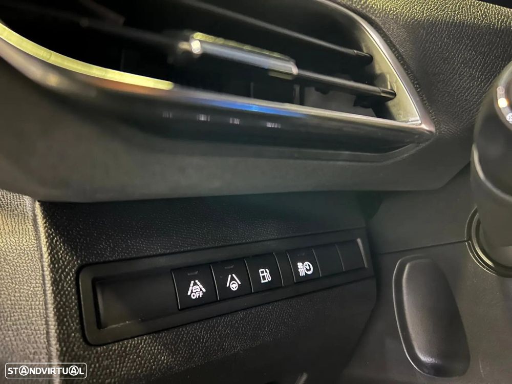 Peugeot 3008 1.6 Hybrid GT Pack e-EAT8 - 33