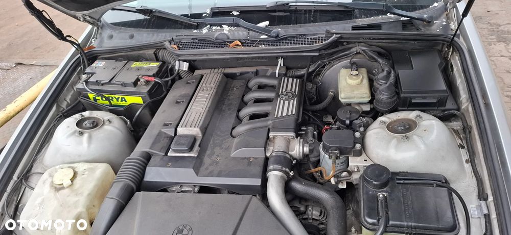 BMW E36 318 Compact na części - 10