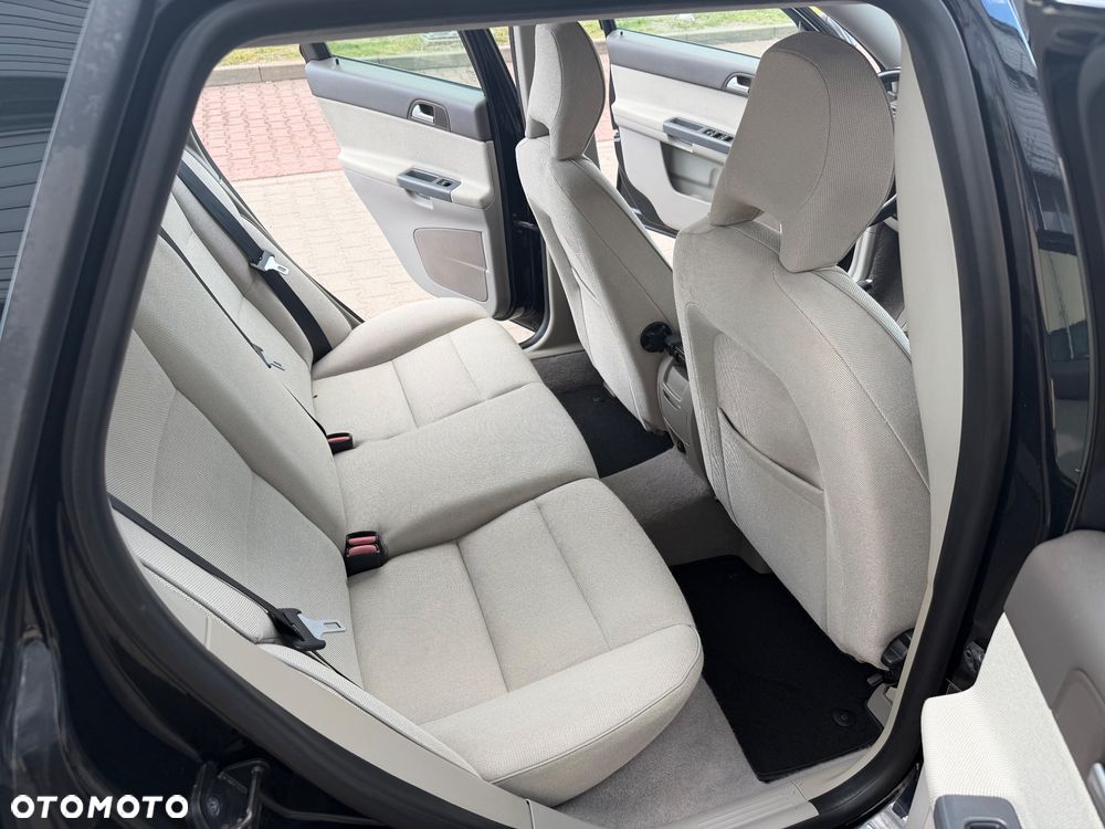 Volvo V50 1.6D - 24