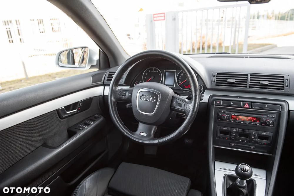Audi A4 Avant - 23