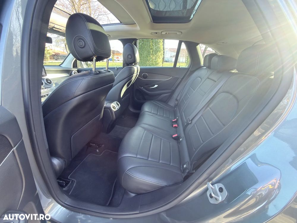 Mercedes-Benz GLC 300 de 4Matic 9G-TRONIC Exclusive - 26